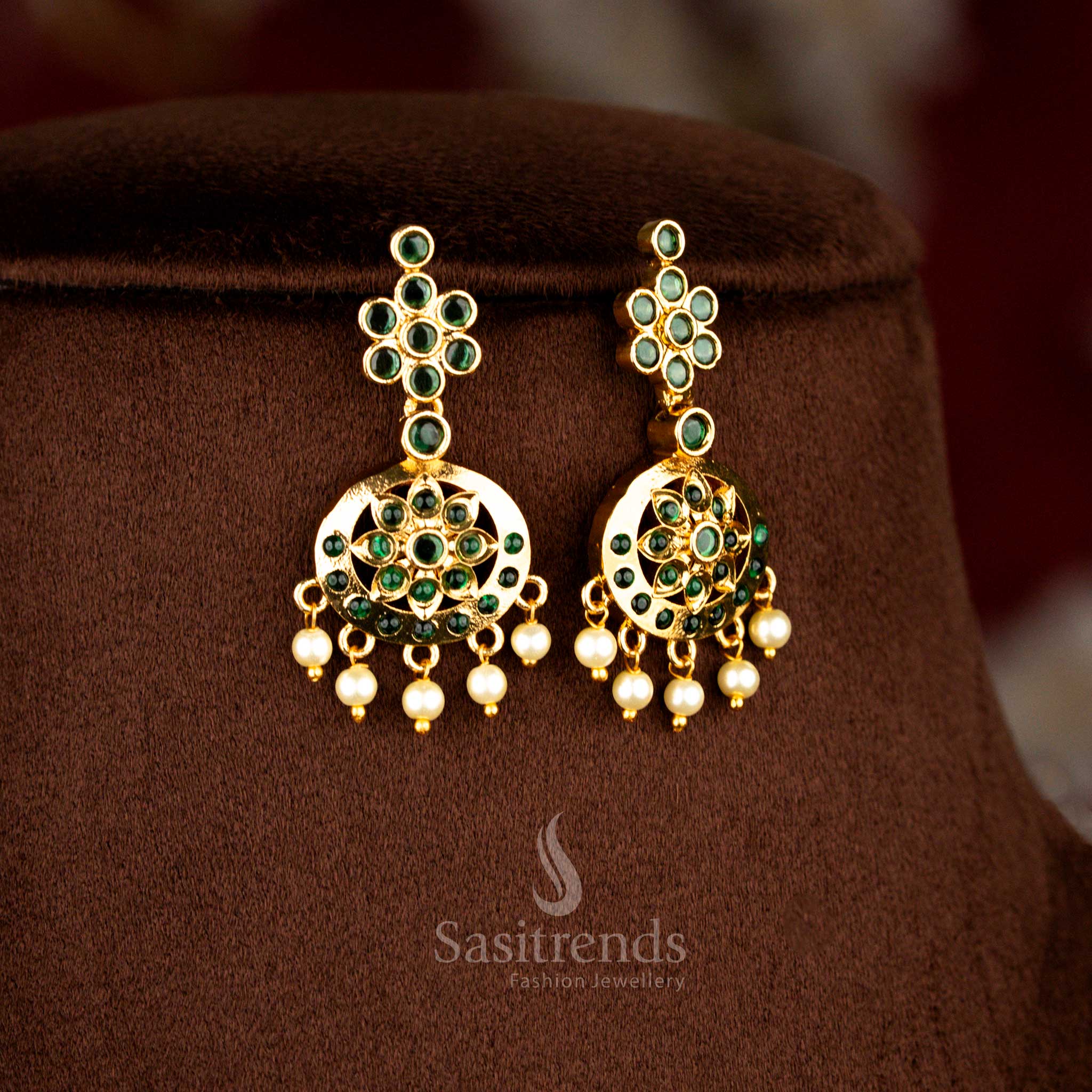 American diamond matte gold plated floral round stone traditional attigai necklace and earrings set designed for marriage celebrations, receptions and cultural festive dressing – Sasitrends