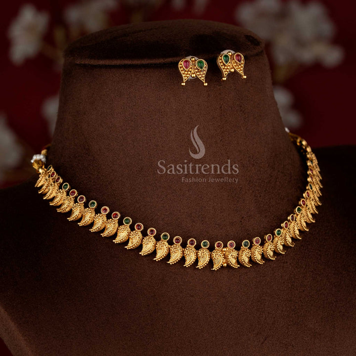 Splendid classic matte gold plated ruby-green necklace set with matching earrings for celebration occasions – Sasitrends