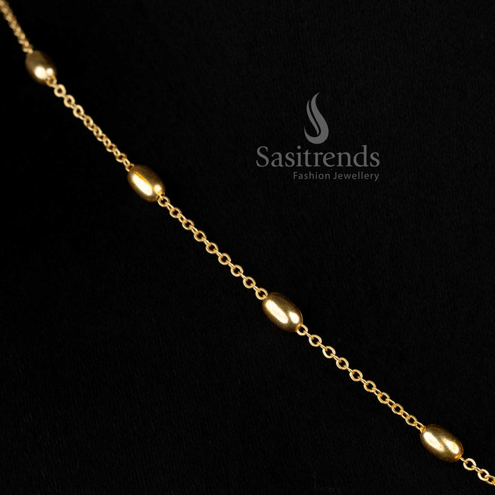 Brilliance-filled ruby Jadau Kundan 24K gold crescent motif necklace designed for haldi, bridal functions and celebration-ready saree outfits – Sasitrends