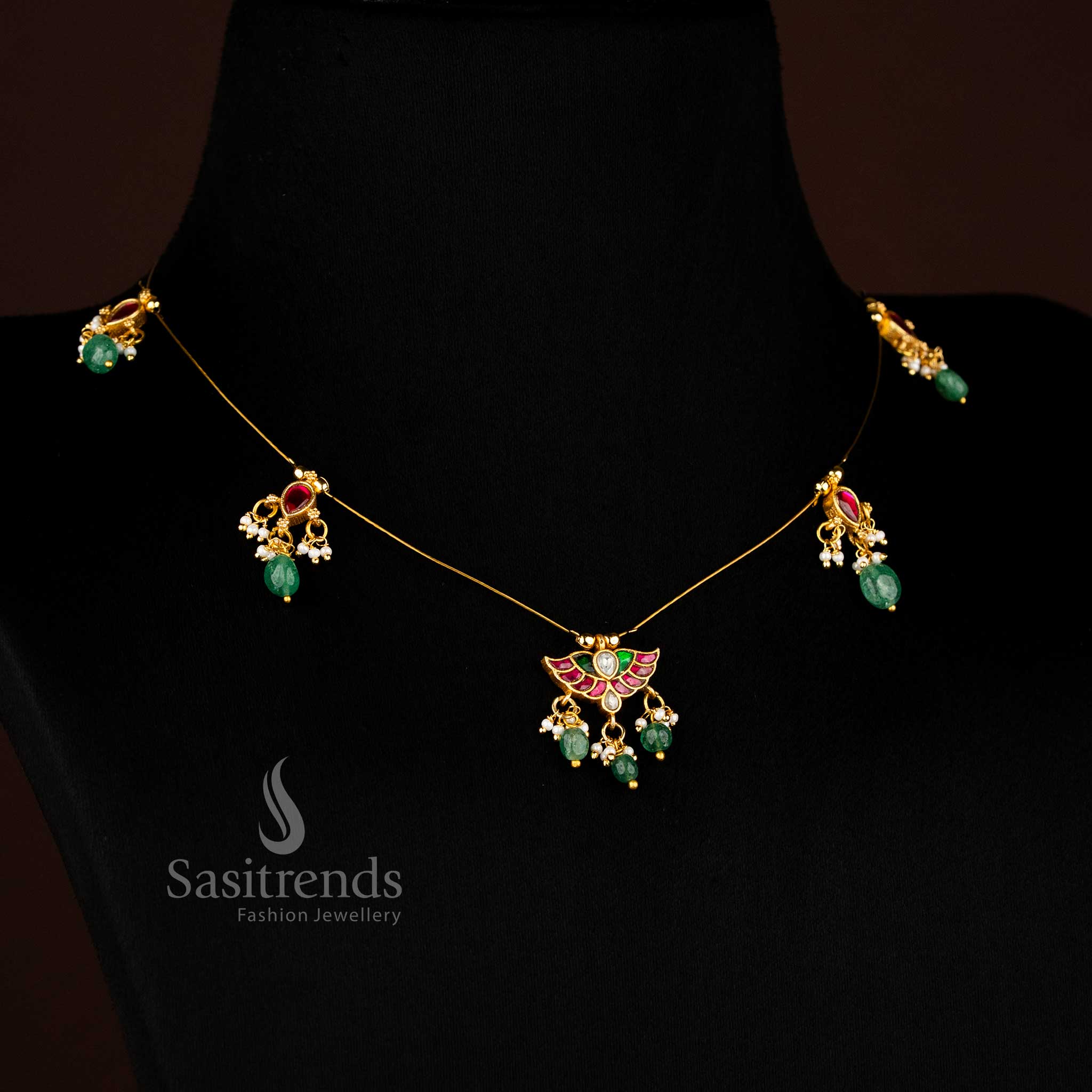 Delightful Jadau necklace with chic pearl touch enhancing charming wardrobe picks – Sasitrends