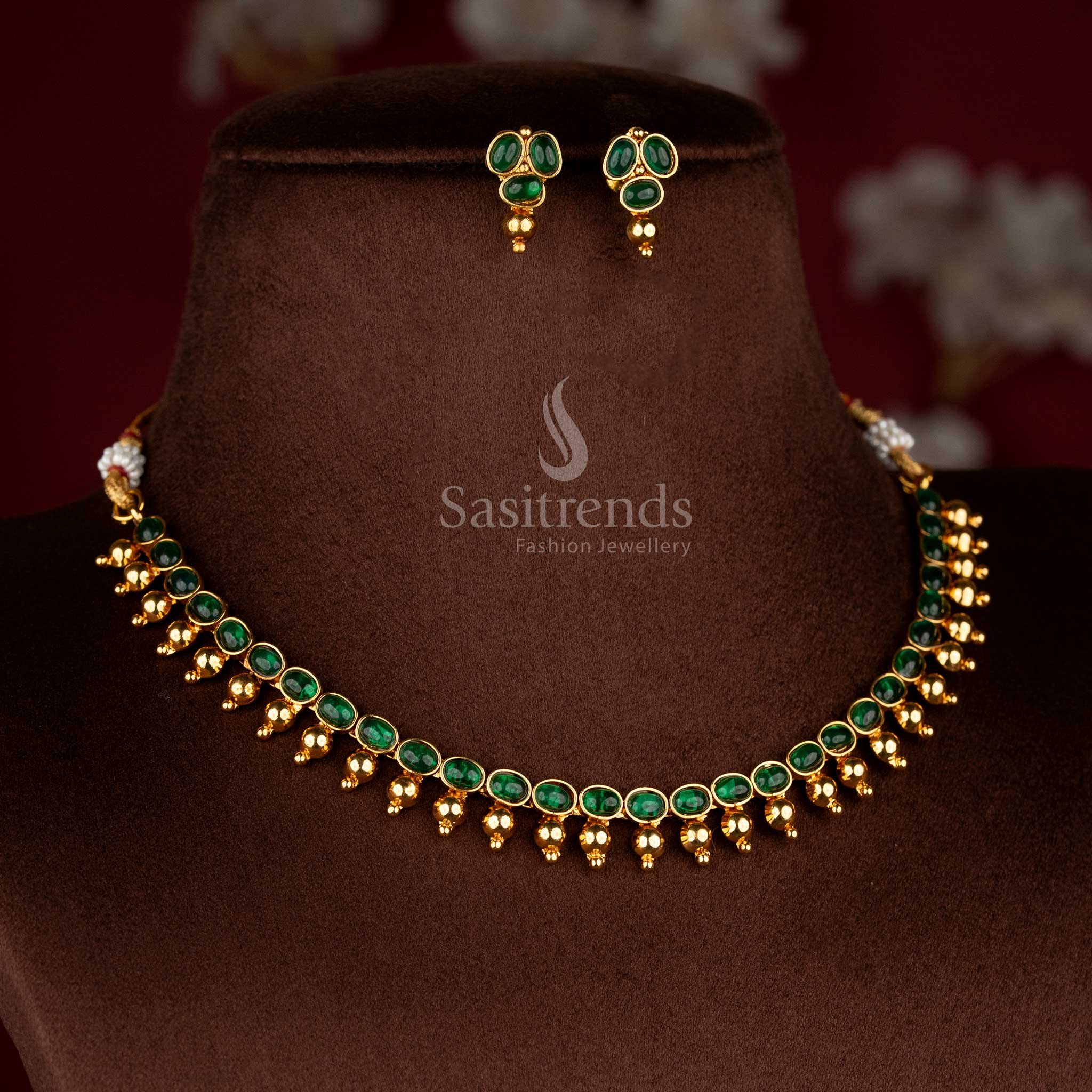 Rich classic antique green Mullapoo temple necklace set with ornamental golden touches for celebration dressing – Sasitrends