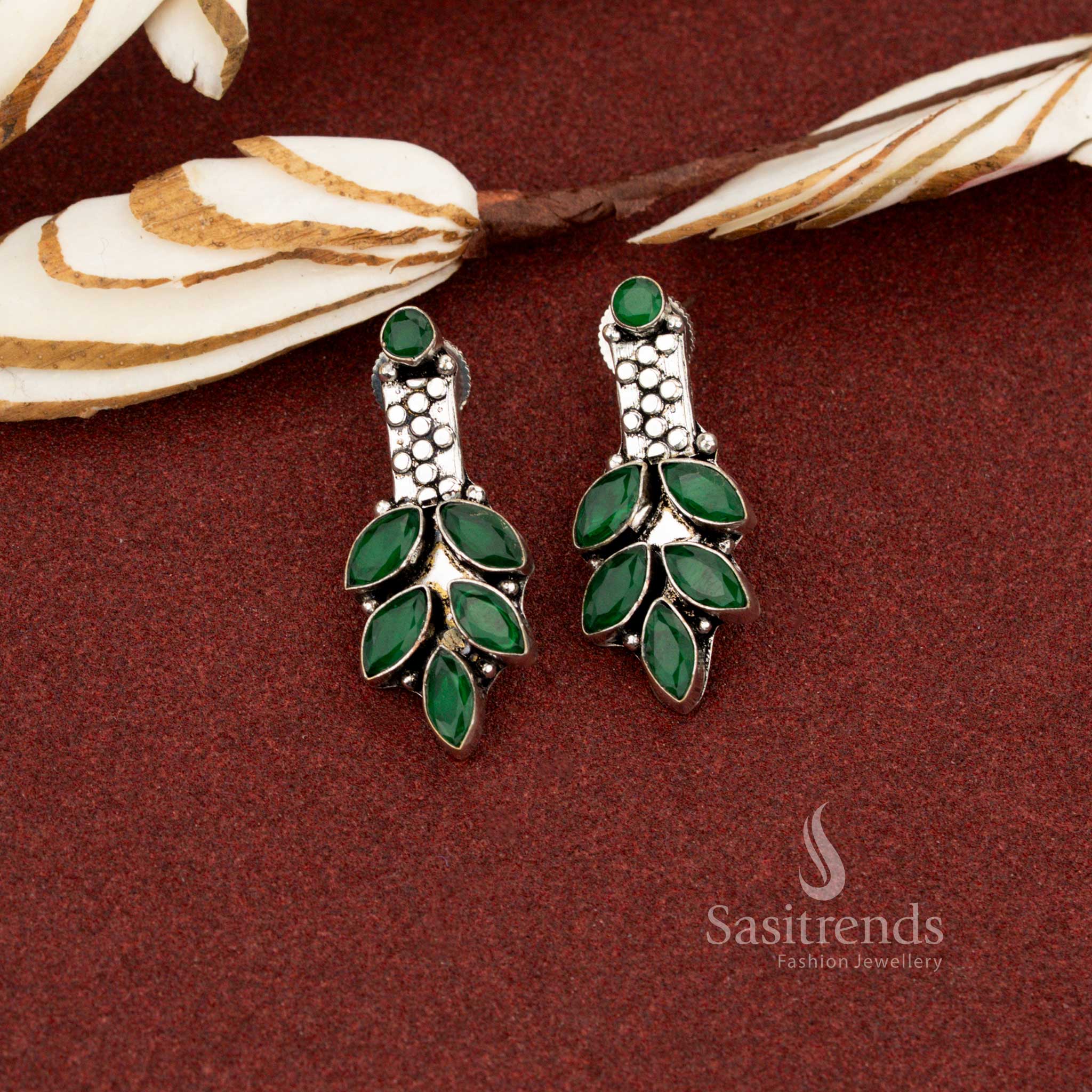 Natural green oxidised marquise leaf cluster stone earrings designed for everyday office confidence and professional styling – Sasitrends