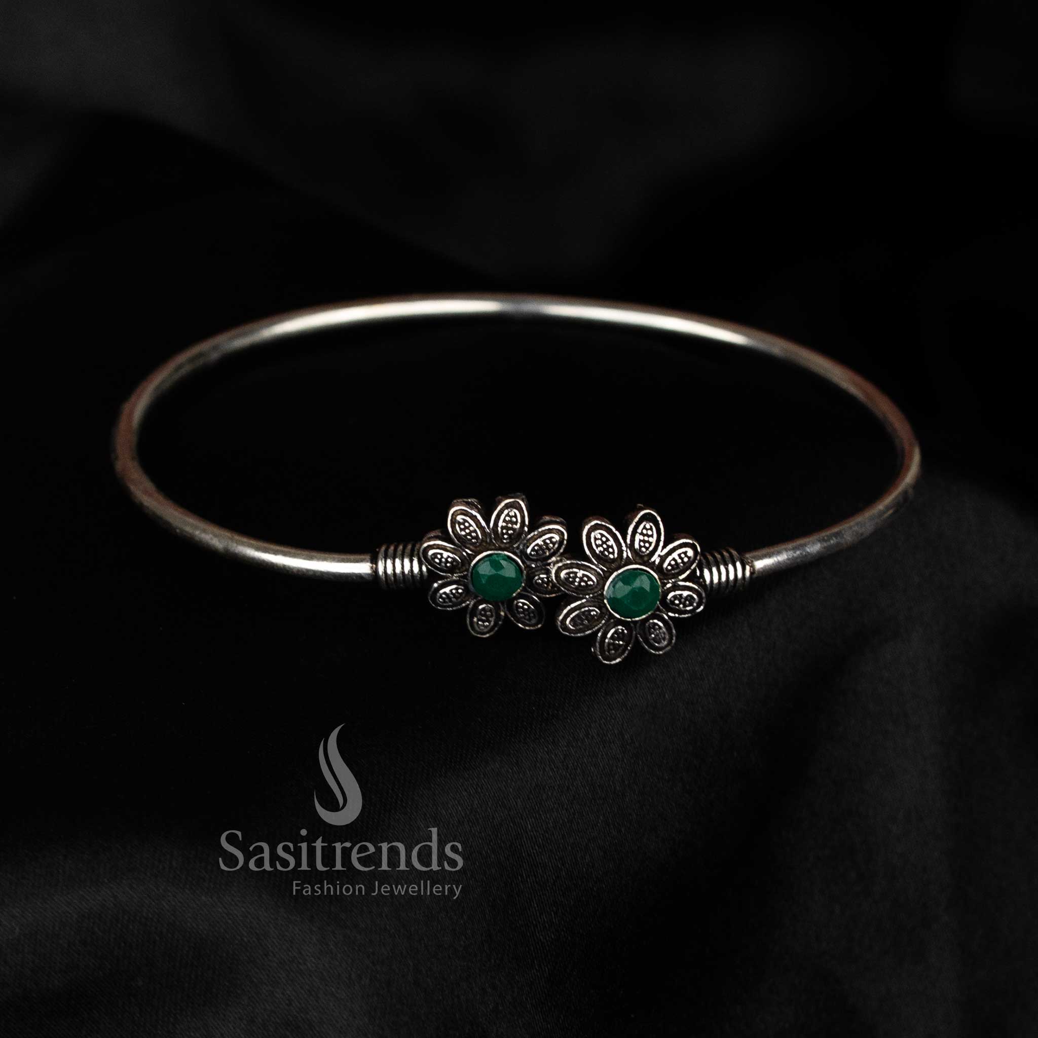 Ethnic fashion green oxidised dual motif floral stone bracelet for festival and occasion wear hand jewellery – Sasitrends