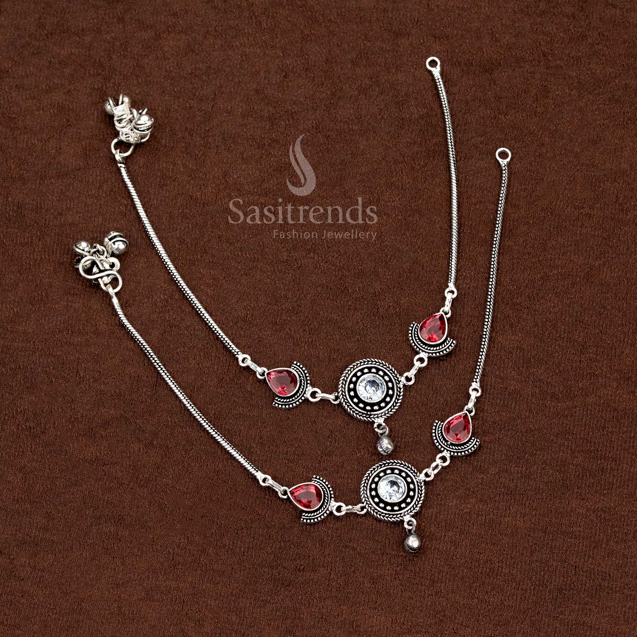 Oxidised circular anklet featuring rich maroon teardrop Monalisa stones, perfect for casual daily wear, stylish evening outings, and modern street style – Sasitrends