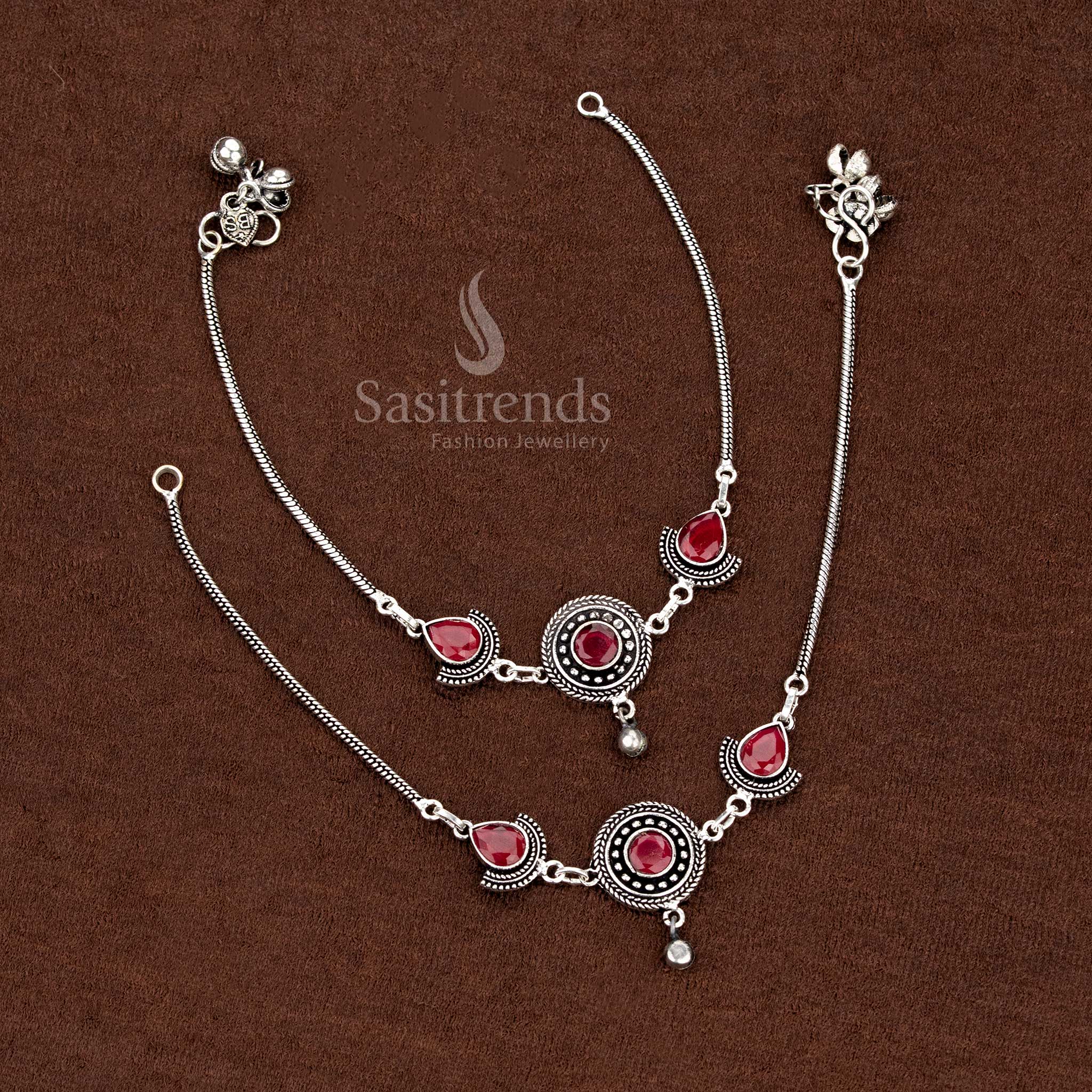 Dazzling oxidised circular anklet featuring ruby teardrop Monalisa stones, ideal for festive gatherings, cultural events, and stylish party wear – Sasitrends