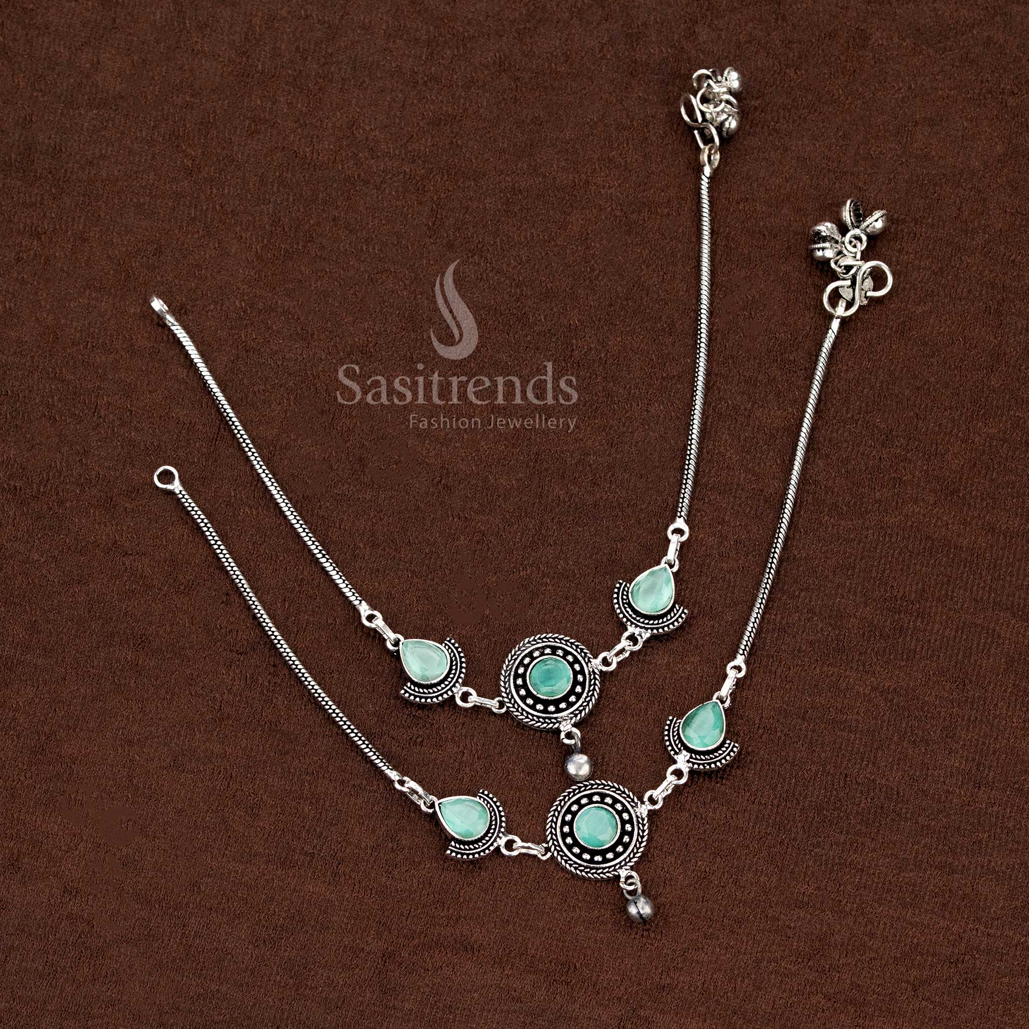 Oxidised anklet with Mint teardrop Monalisa stones, ideal for evening wear, casual outings, and fashion events – Sasitrends