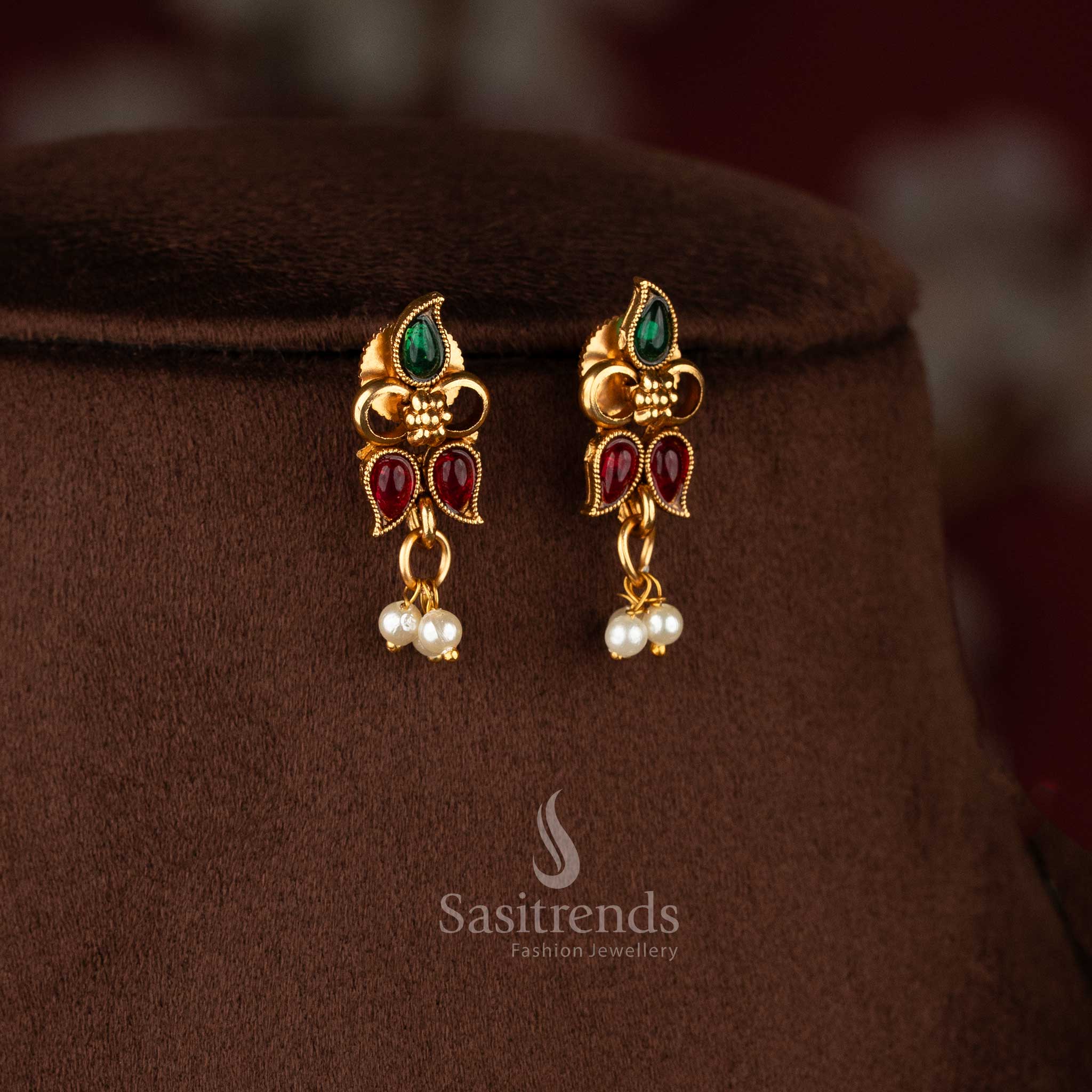 Dynamic ruby green stylish classic matte gold plated paisley pearl earrings with colourful stones – Sasitrends