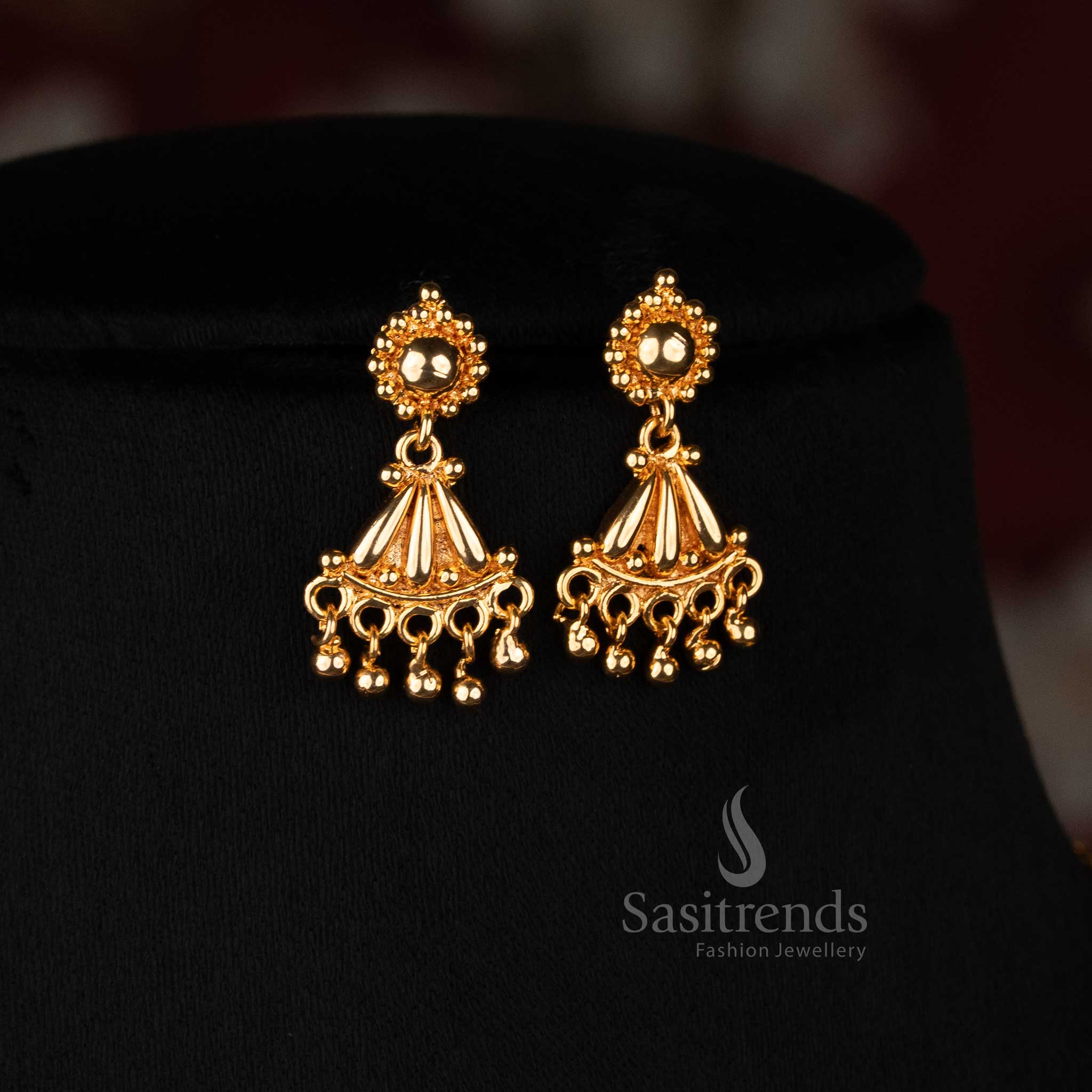 Graceful micro gold plated Mullapoo necklace set for women, Kerala traditional jasmine inspired jewellery for elegant looks – Sasitrends