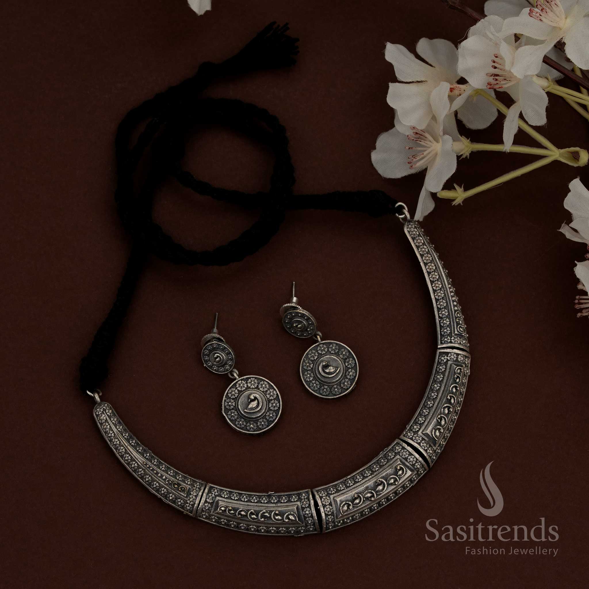 Dazzling 92.5 Silver Oxidised Plated Floral Tribal Husli Necklace Jewellery Set cultural ceremonial wear Sasitrends