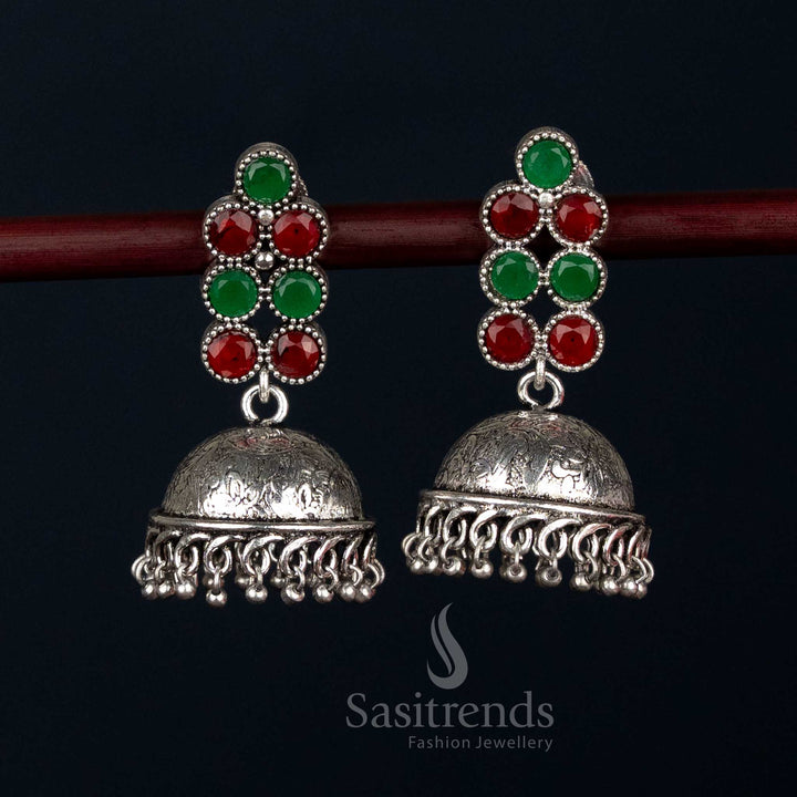 Elegant Flower Pendant Necklace Set - Perfect for Traditional Occasions