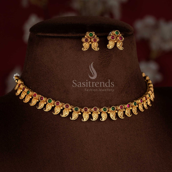 Splendid classic matte gold plated ruby-green necklace set with stone drop earrings for occasion-ready styling – Sasitrends