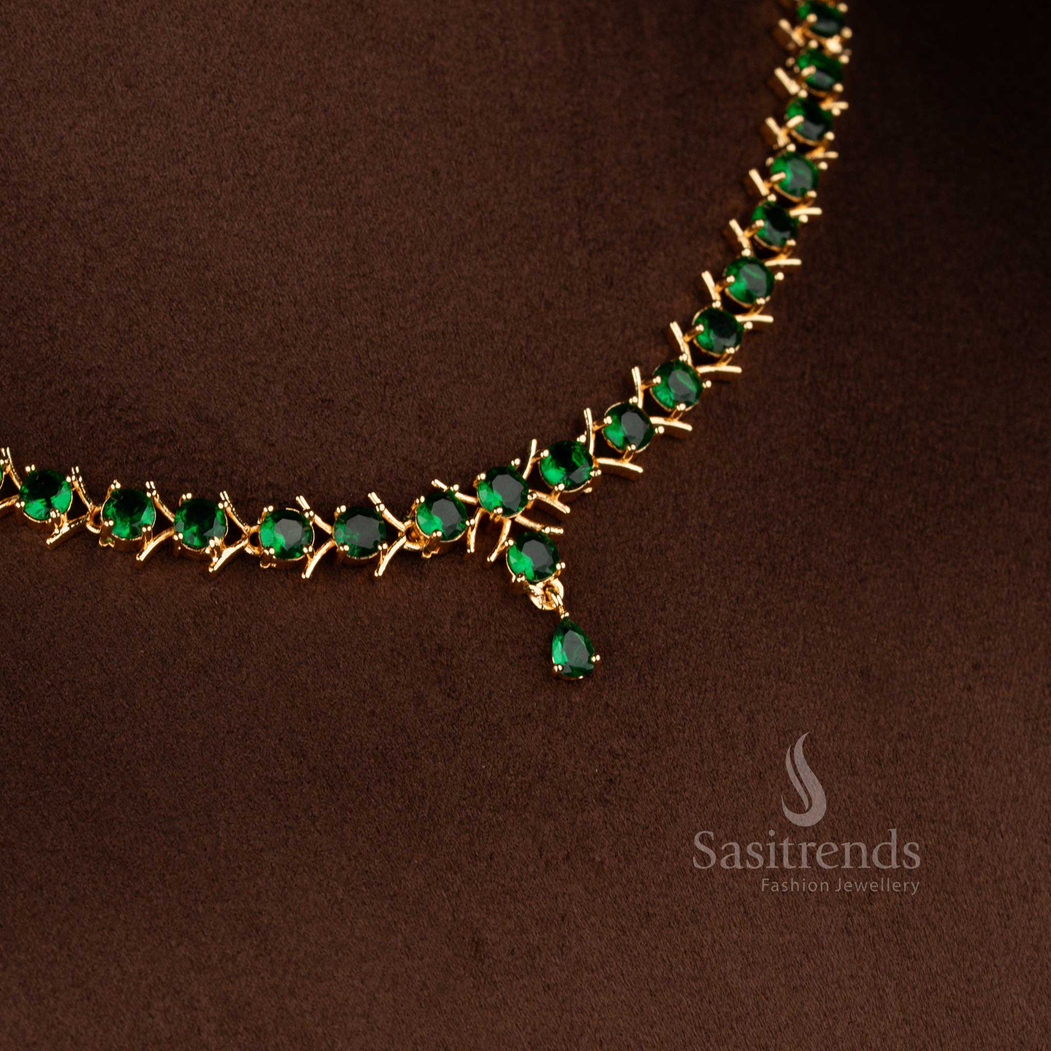 Fresh green micro gold plated American diamond round stone necklace suited for festive gatherings – Sasitrends