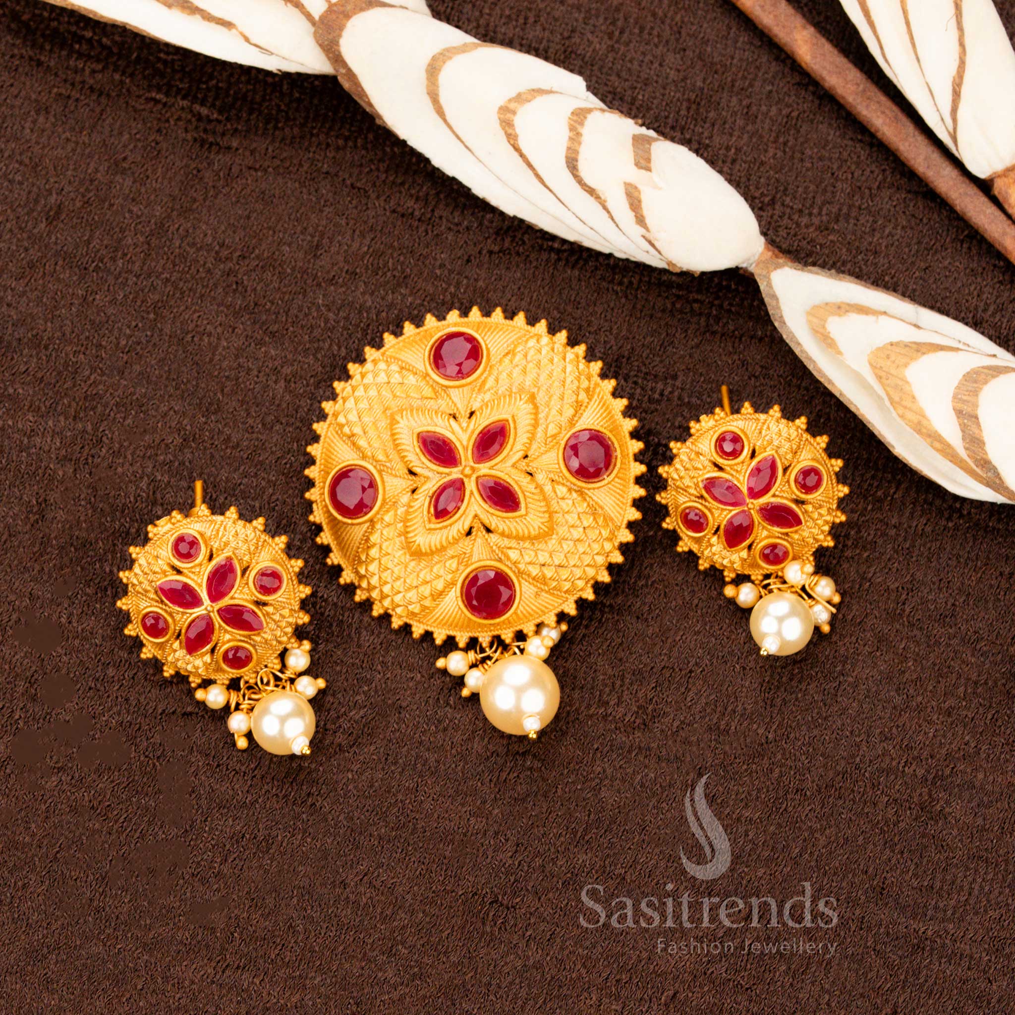 Exquisite Micro Gold Plated Ruby Pendant with Jhumka Earrings – Bridal Traditional Jewellery Set for Saree Look – Sasitrends