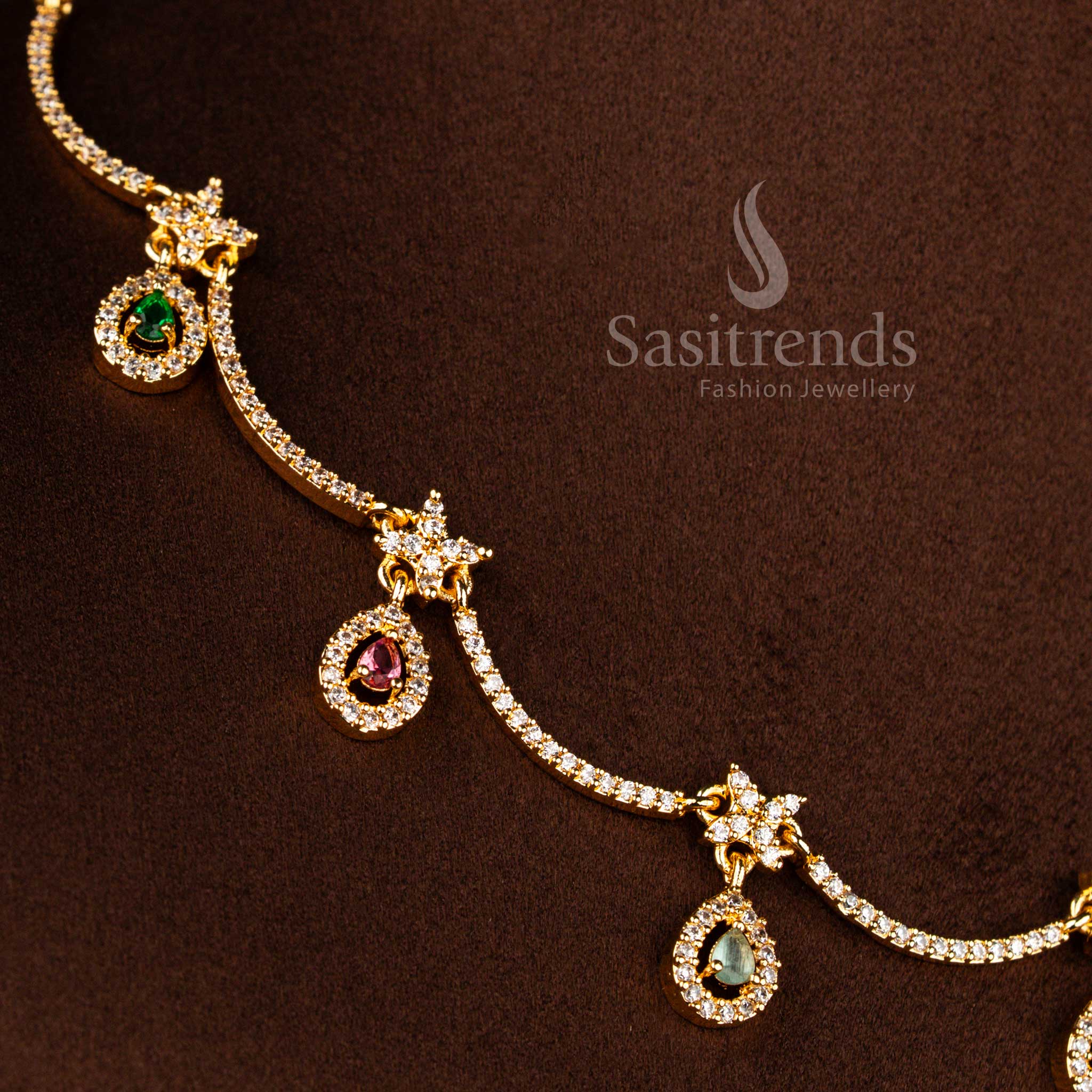Heritage American diamond micro gold plated scalloped teardrop interlinked rhombus floral necklace crafted in vibrant multi colour finish for saree styling – Sasitrends