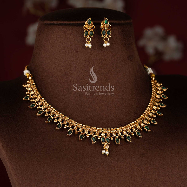 Luminous green refined classic matte gold plated mango paisley pearl pendant necklace jewellery set for celebrations – Sasitrends