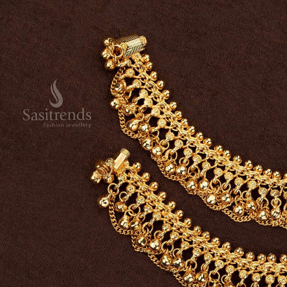 Regal Golden Ball Anklets Designed With Resplendent Gilded Detailing And Cultural Excellence – Divine Heritage Jewellery For Splendid Weddings And Celestial Traditions – Sasitrends