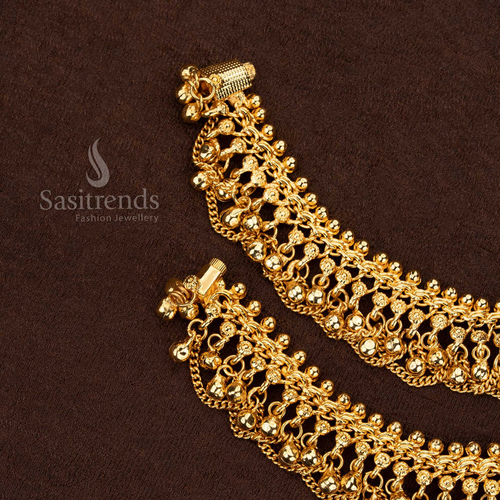 Regal Golden Ball Anklets Designed With Resplendent Gilded Detailing And Cultural Excellence – Divine Heritage Jewellery For Splendid Weddings And Celestial Traditions – Sasitrends