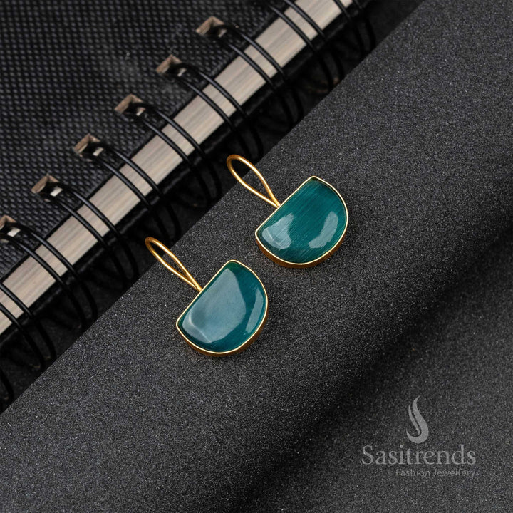 Special Elegance Gold Plated Peacock Green Monalisa Stone Fish Hook Earrings 