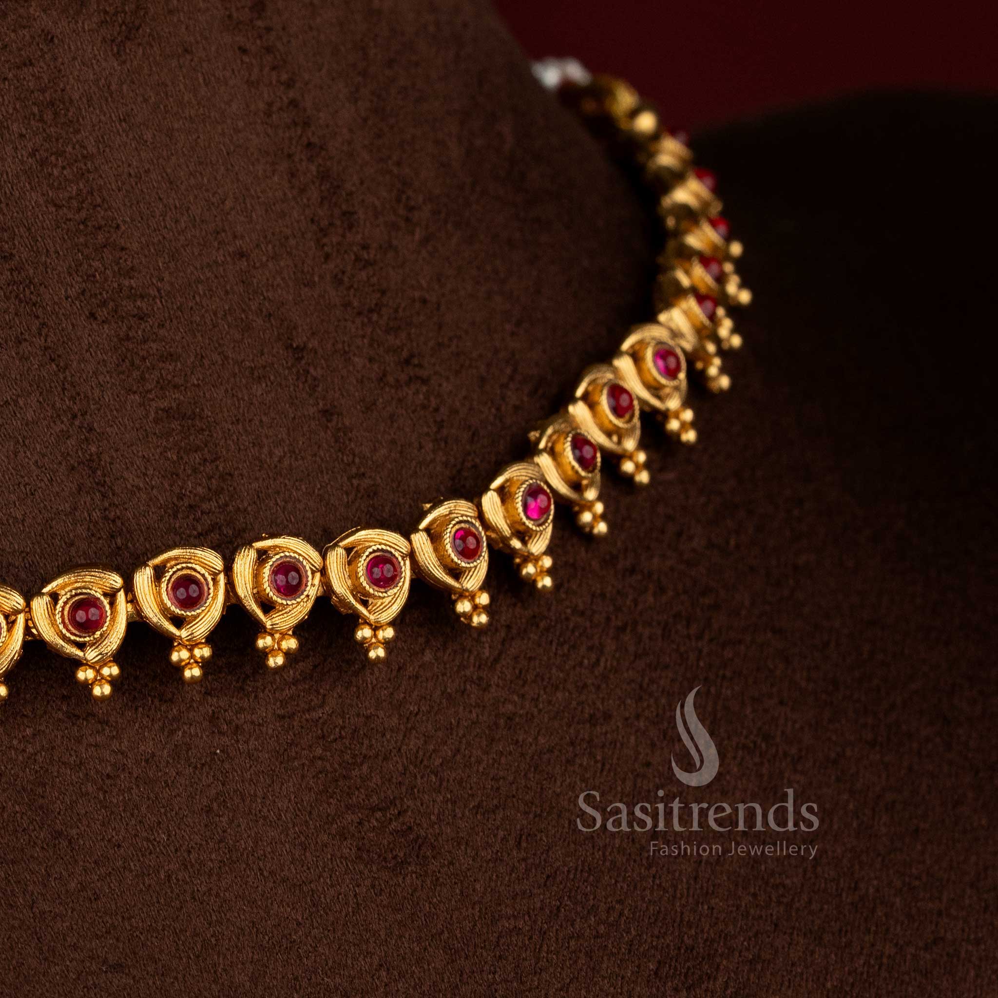 Ethereal classic matte gold plated ruby circle design necklace crafted for statement celebration styling – Sasitrends