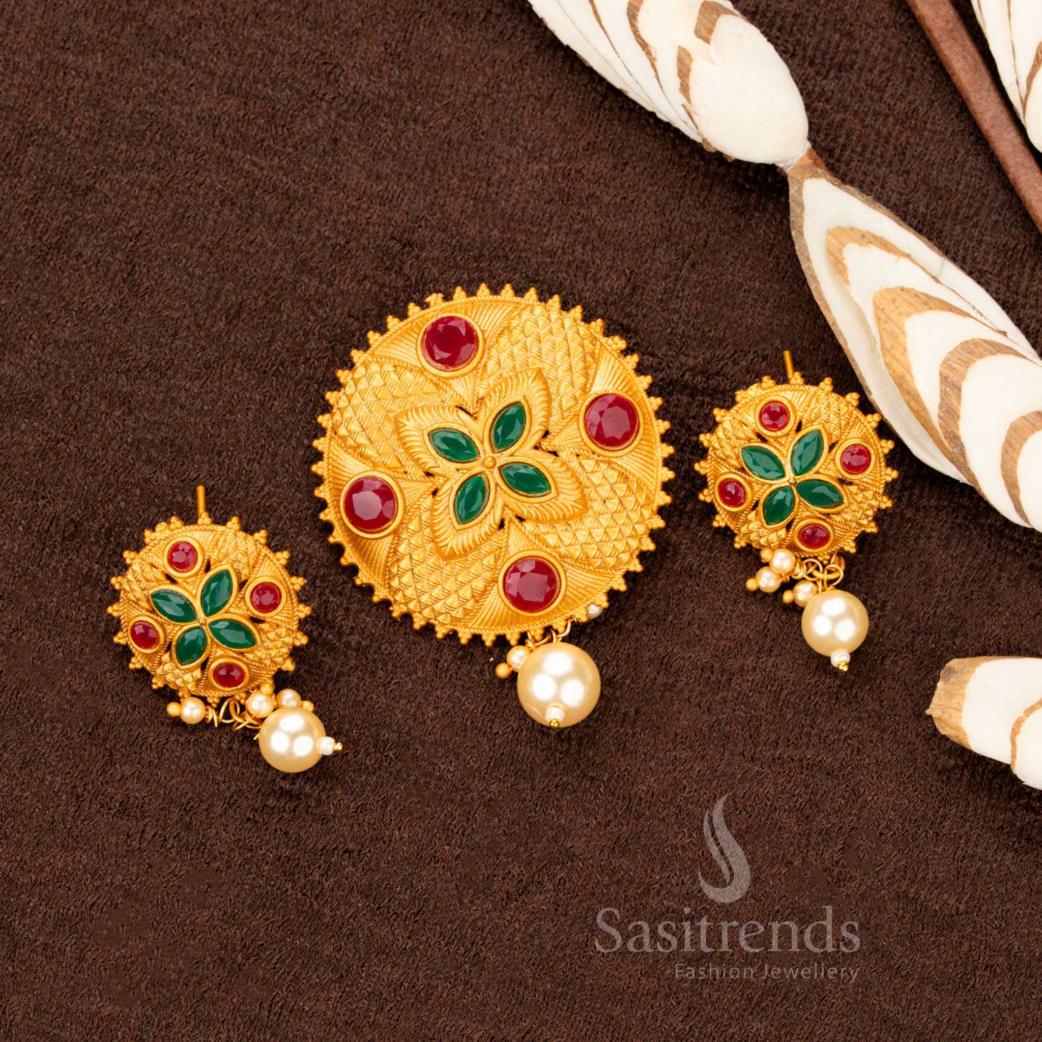 Elegant Temple Matte Gold Ruby-Green Pendant with Jhumka Earrings – Temple Jewellery for Saree Wear – Sasitrends