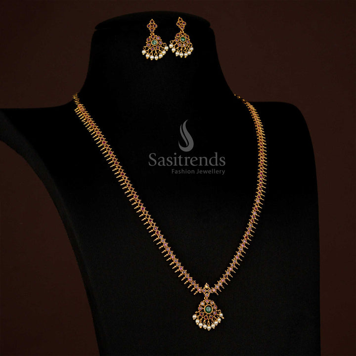 Grand Matte Gold Temple Necklace Featuring Ruby-Green Dual Tone AD Stone Studded Circular Floral Ornaments, Perfect Traditional Accessory for Weddings – Sasitrends
