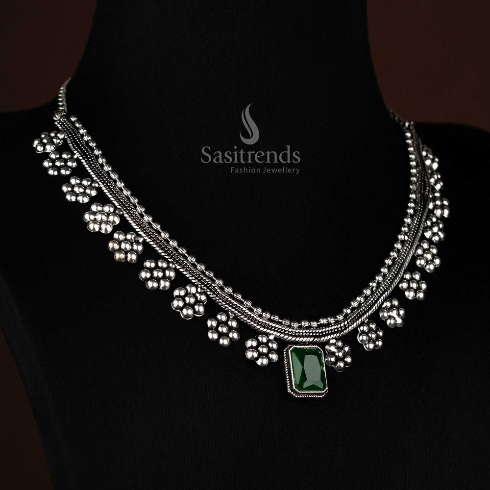 Heritage oxidised silver necklace featuring green rectangular stone with an Indo-fusion floral centre – Sasitrends