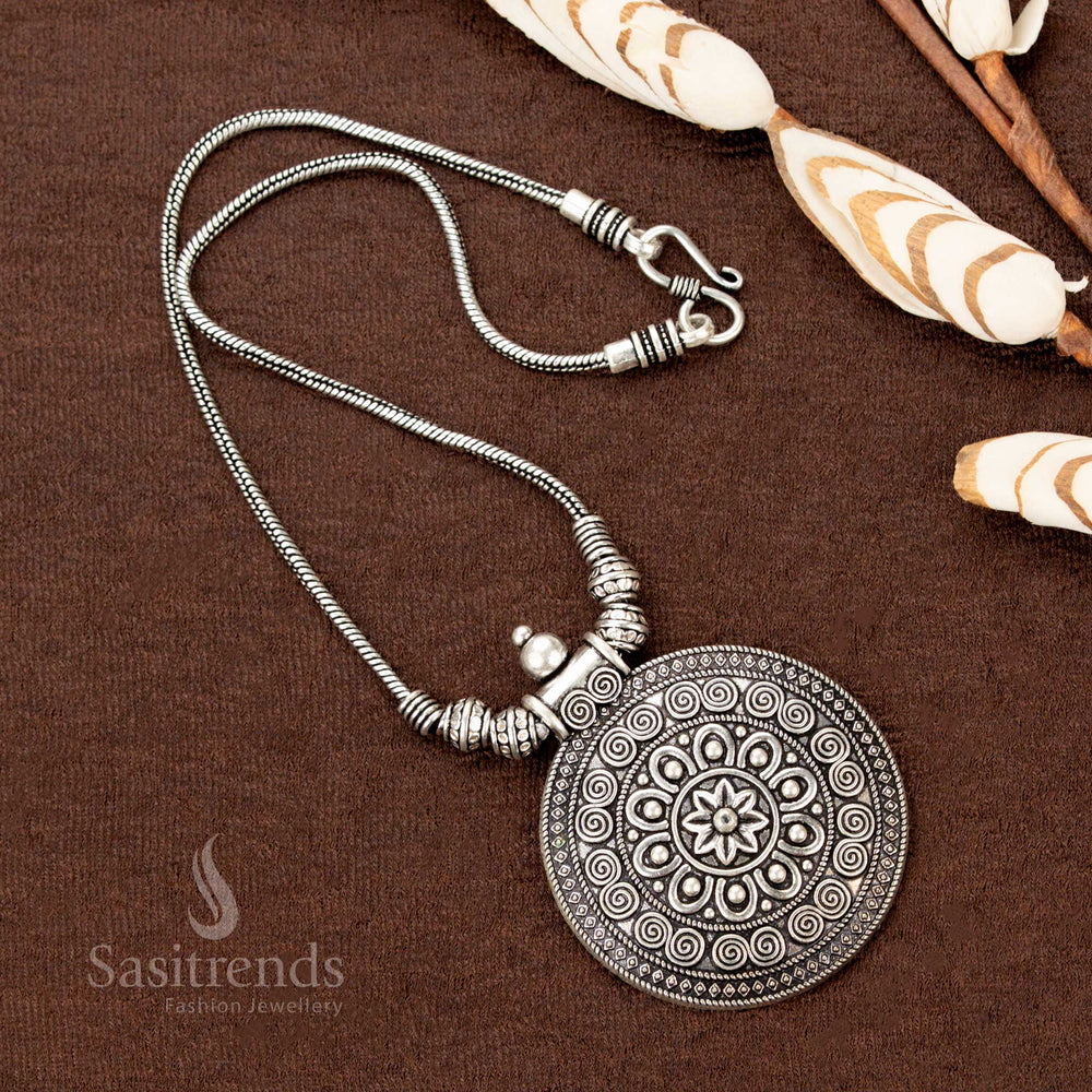 Ethnic oxidised round floral necklace for sarees and festive wear – Sasitrends 