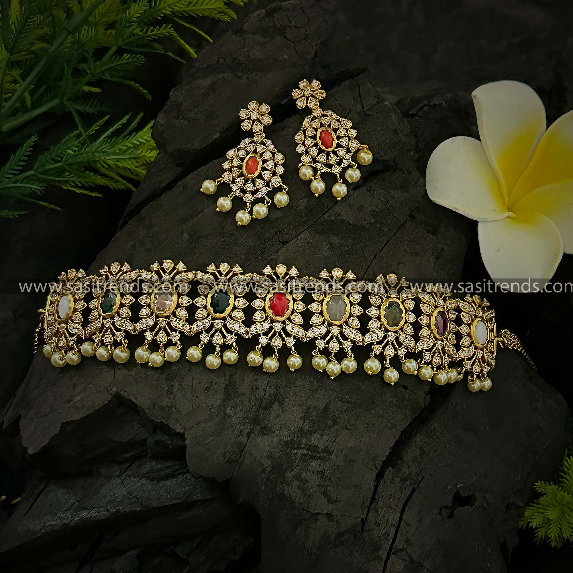 Gorgeous Floral Temple Gold Plated Choker Necklace Set with Pearls
