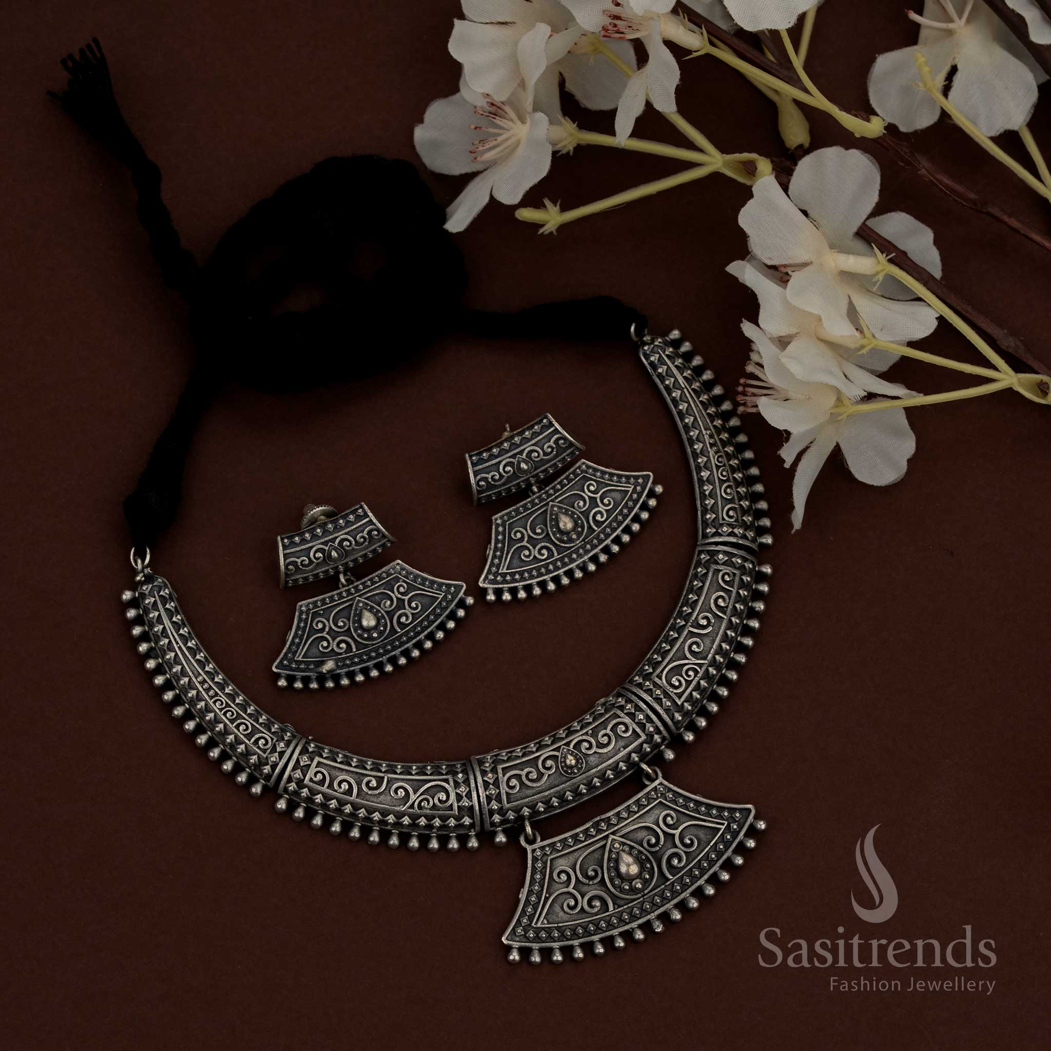 Opulent 92.5 Silver Oxidised Plated Floral Tribal Husli Necklace Jewellery Set ethnic folk dance wear Sasitrends