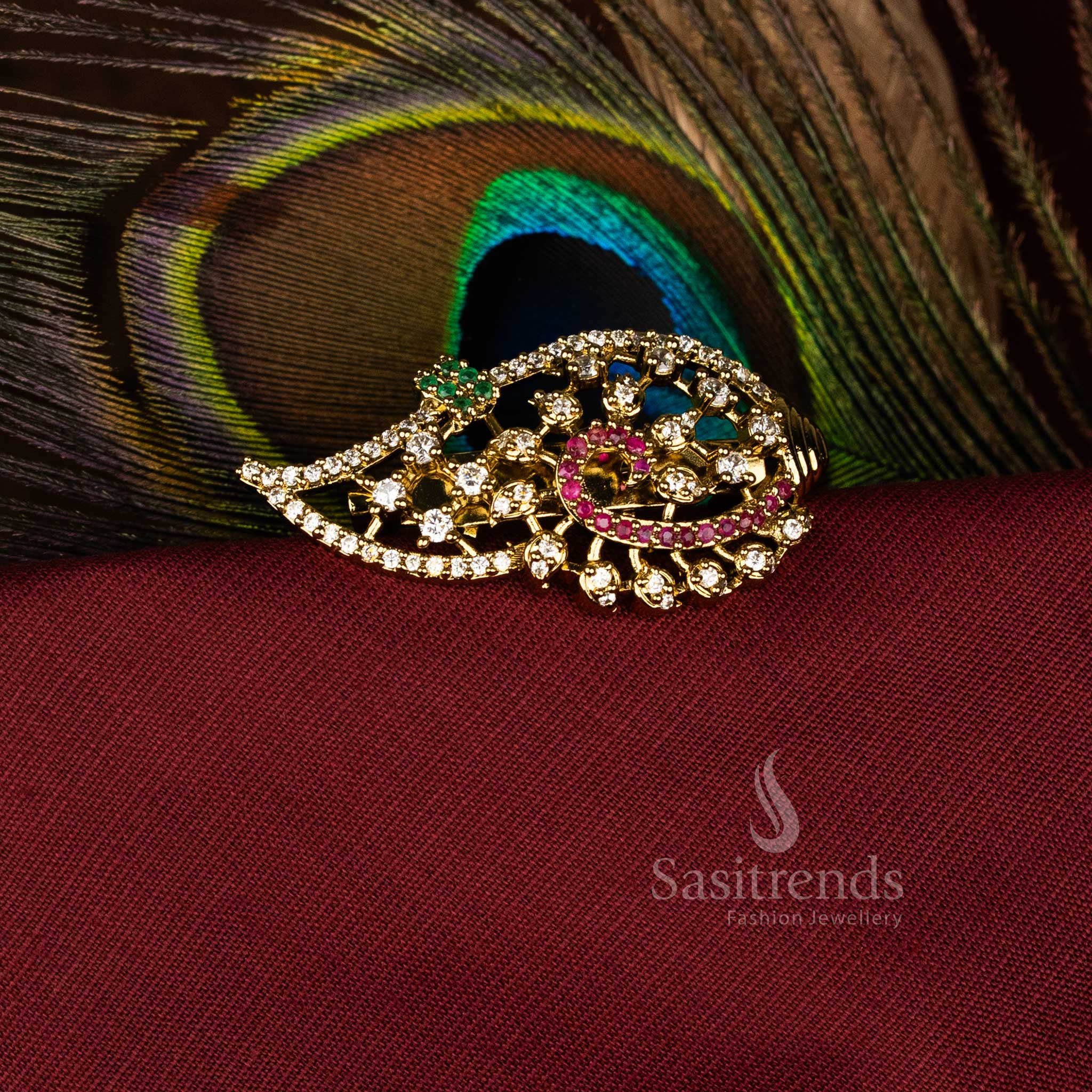 Multi-Color Paisley Sangu Saree Pin with Mahendi Finish and American Diamond Detailing, Ideal for Traditional Celebration Jewellery – Sasitrends