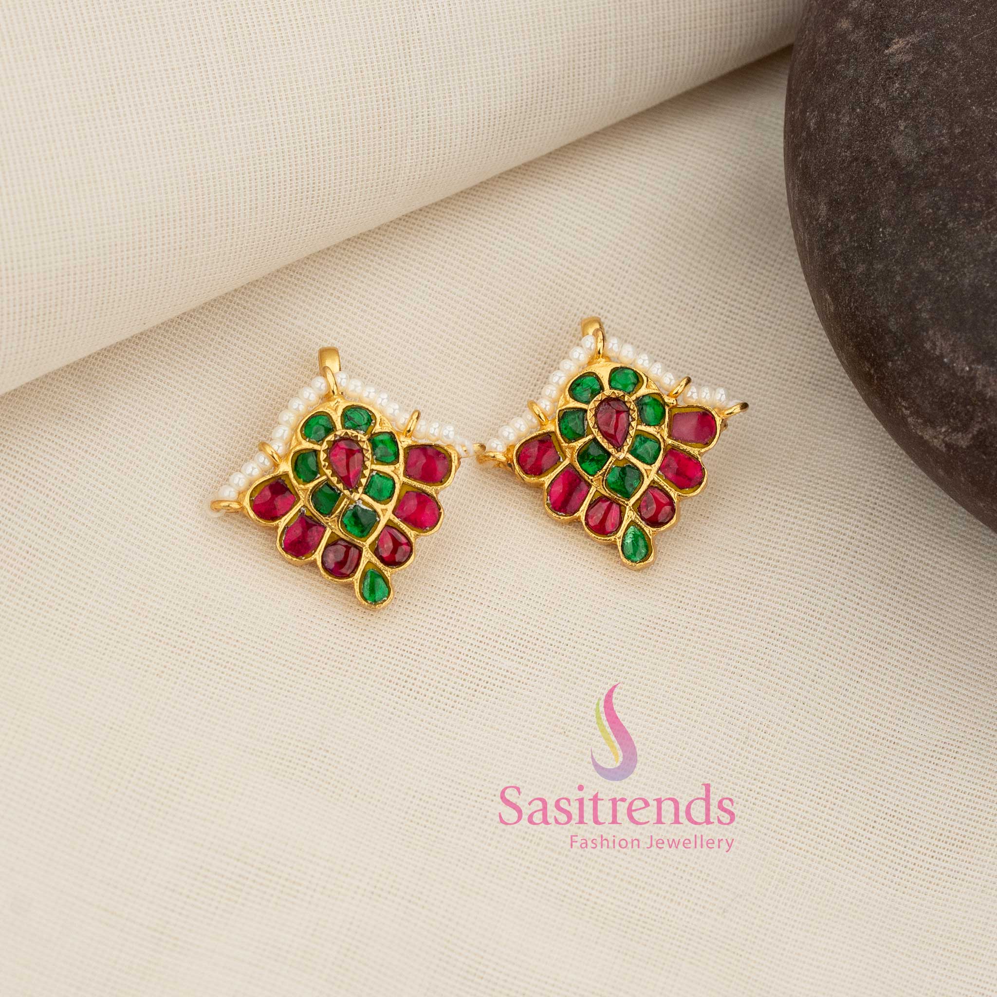 Opulent ruby-green Jadau Kundan floral petal bugadi earcuff featuring pearl fringe ideal for grand South Indian festive and traditional jewellery looks – Sasitrends