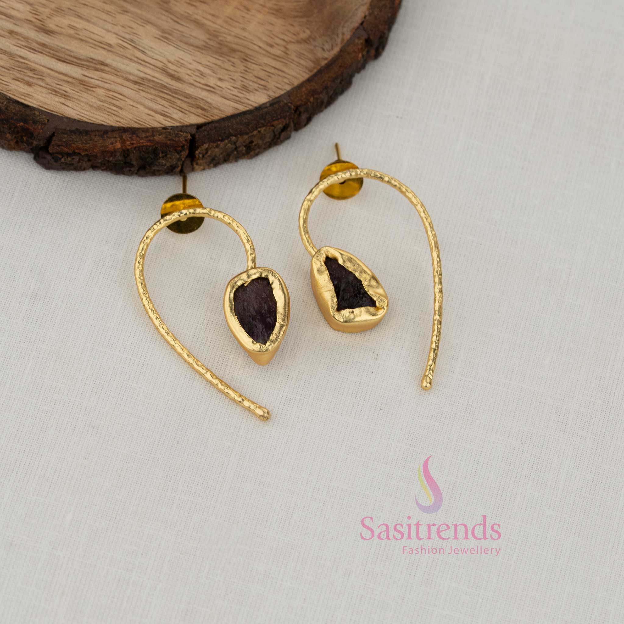 Hammered U circlet gold plated earrings designed for girls who enjoy subtle fashion jewellery for college wear and daily elegance - Sasitrends