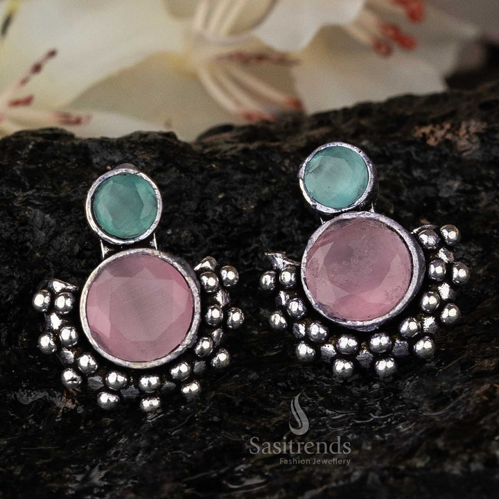Sasitrends - Chic Vintage-Inspired Oxidised Silver Earrings with Faceted Gemstones