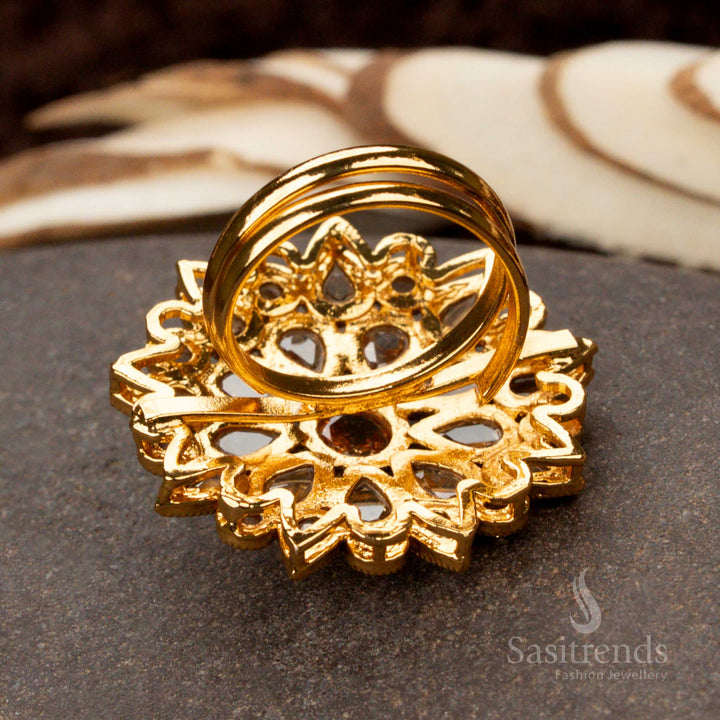 Elegant antique gold ring with a floral design and radiant white stones - Sasitrends