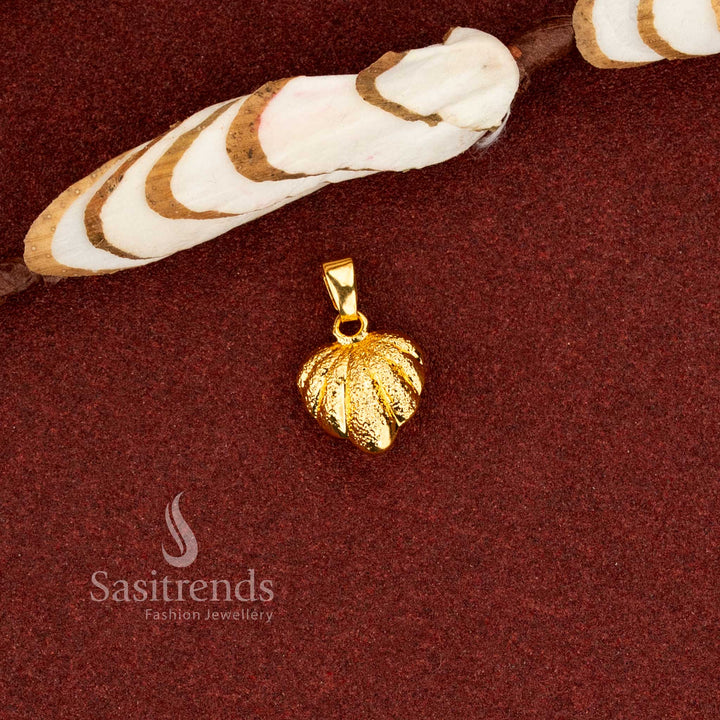 Timeless Charm Micro Gold Plated Hammered Heart Textured Pendant for Daily Styling, Festive Moments & Elegant Occasions