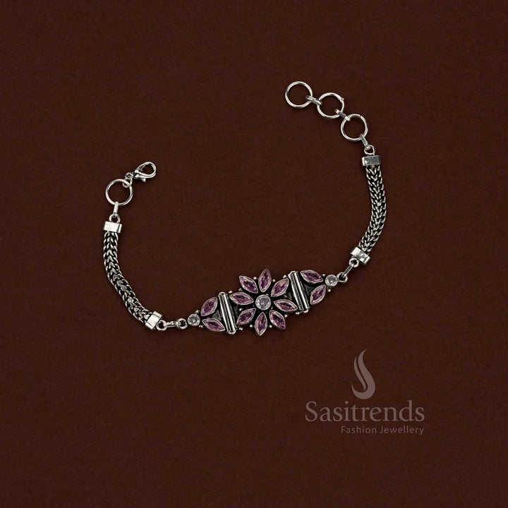 Elegant Flower Pendant Necklace Set - Perfect for Traditional Occasions