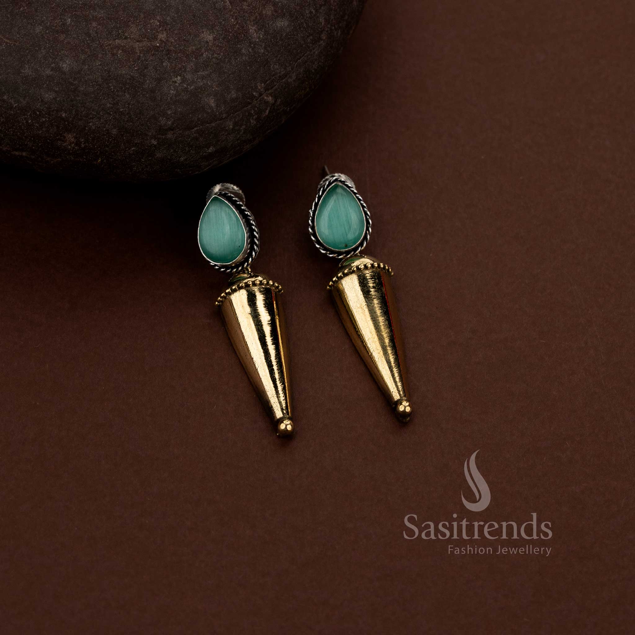 Modern oxidised silver teardrop-to-cone stone studs for coffee meetups and weekend outings – Sasitrends