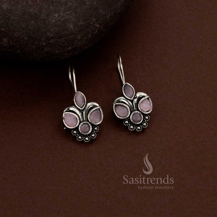 Minimal oxidised silver trifoliate floral stone earrings for gallery visits and weekend outings – Sasitrends