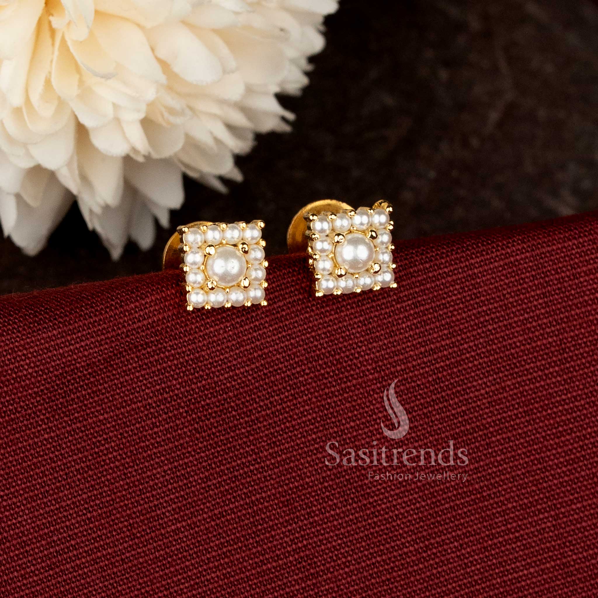 Micro gold plated square cluster pearl stud earrings – Sasitrends