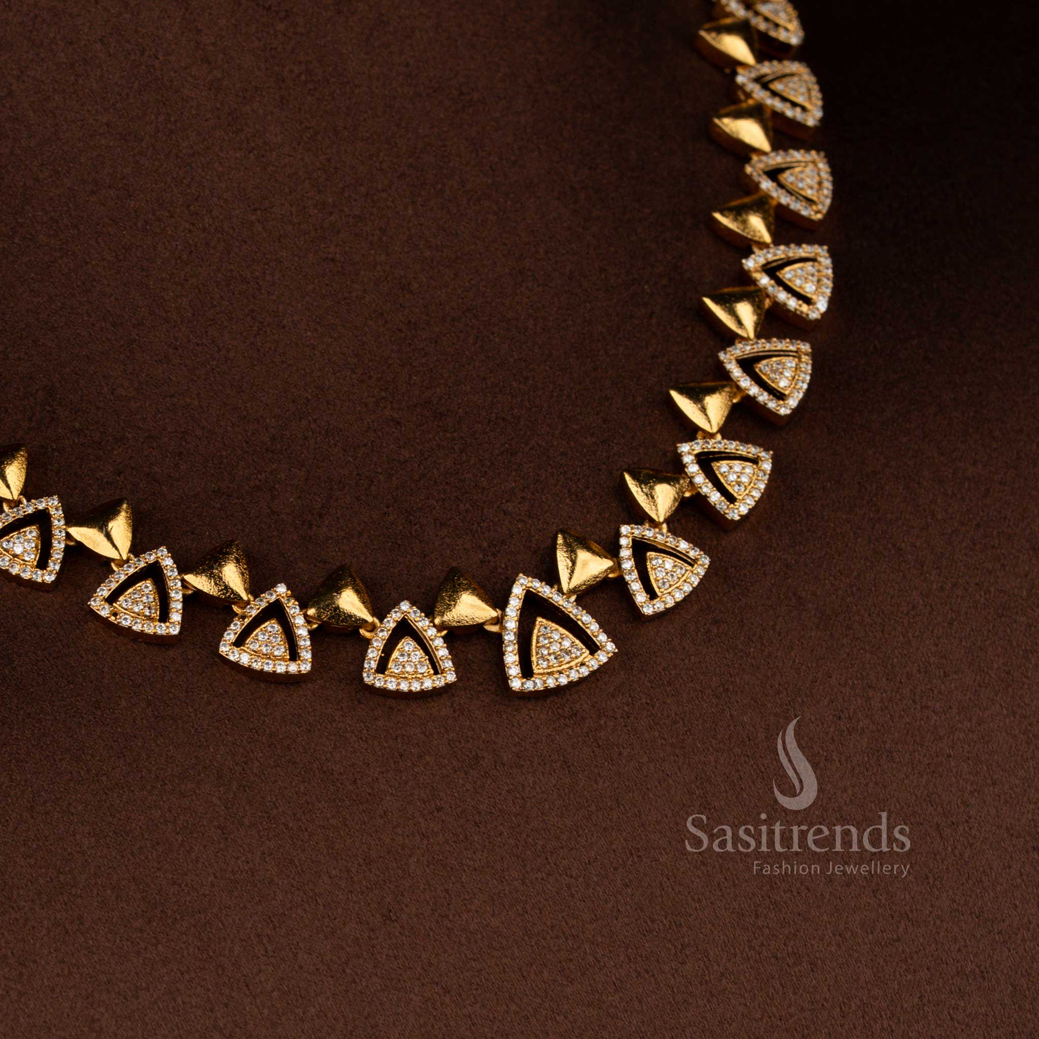 Refined temple motif matte gold white AD necklace jewellery perfect for cultural celebrations and festive wear – Sasitrends