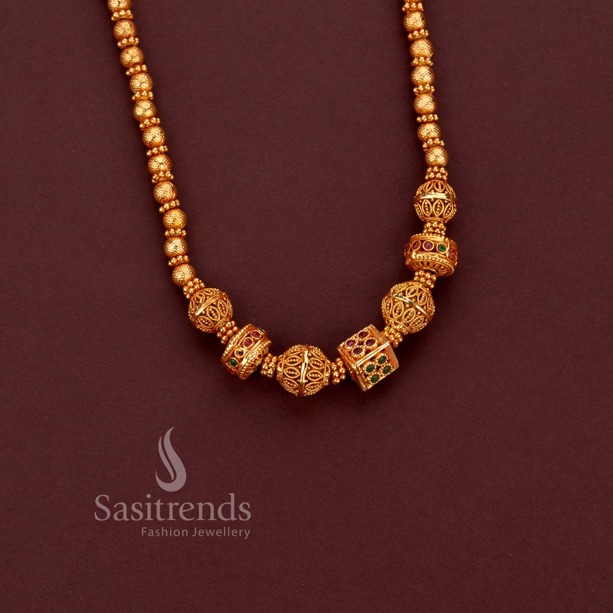 Sasitrends traditional wedding and festive necklace with an elongated beaded structure, detailed centre arrangement and intricate ornamental craftsmanship 