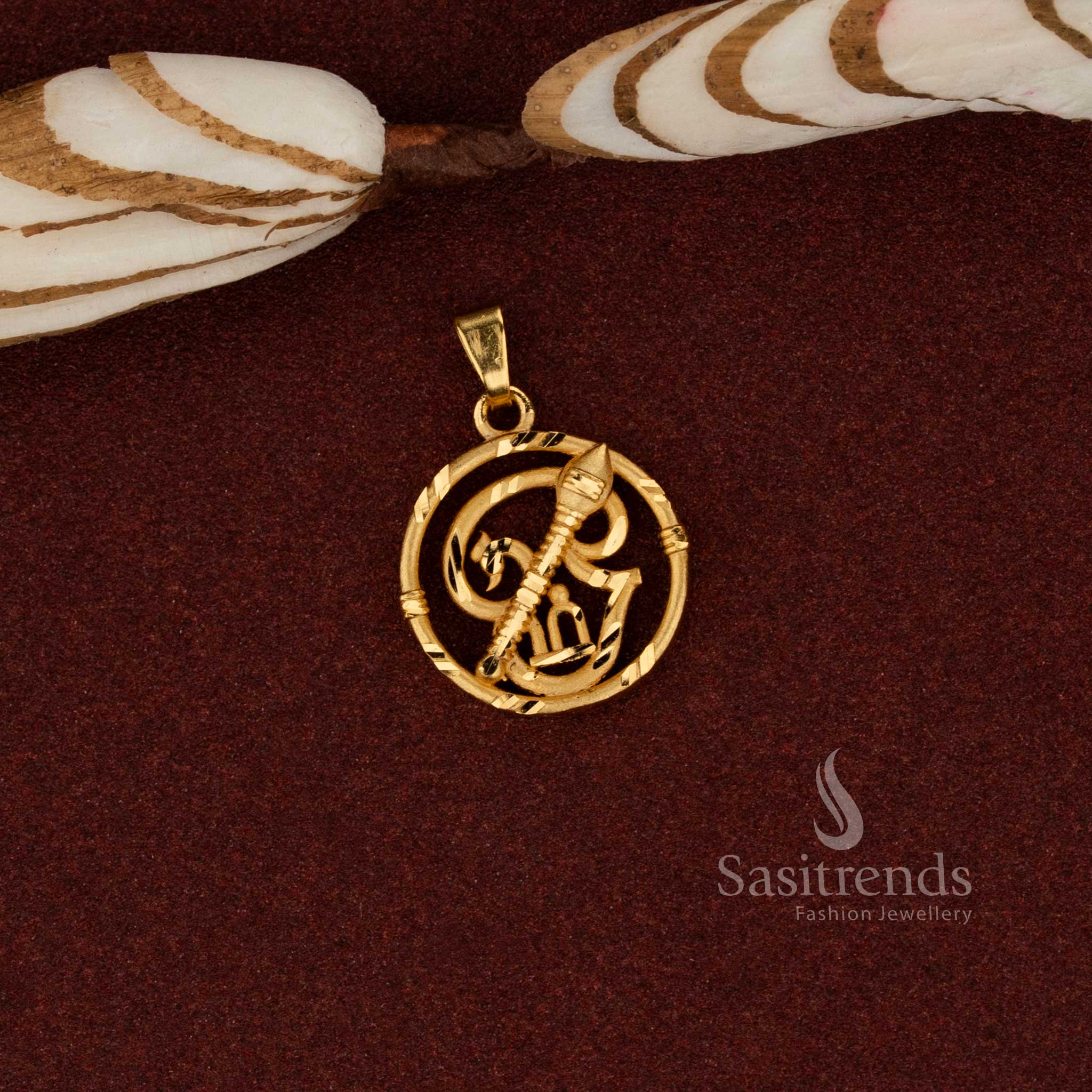Sasitrends om 24K micro gold plated classic ethnic forming pendant inspired by traditional temple jewellery design suitable for cultural celebrations and spiritual occasions