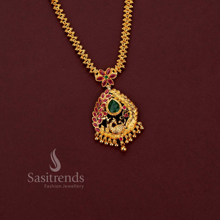 Sasitrends guaranteed real gold look necklace with floral centre connector, elaborate curved detailing and an intricately structured statement pendant 