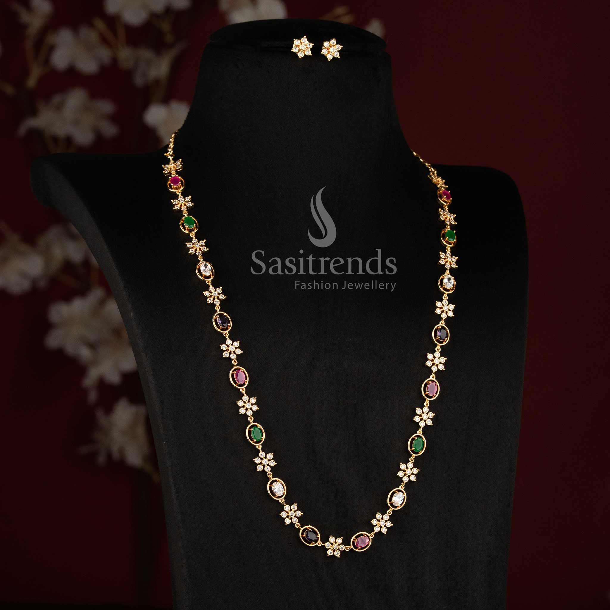 Sasitrends Impon Addigai necklace jewellery with a structured floral arrangement, oval framed motifs and detailed AD stone embellishment 