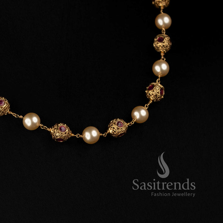 Sasitrends traditional antique gold necklace featuring alternating pearl beads and detailed ornamental elements 