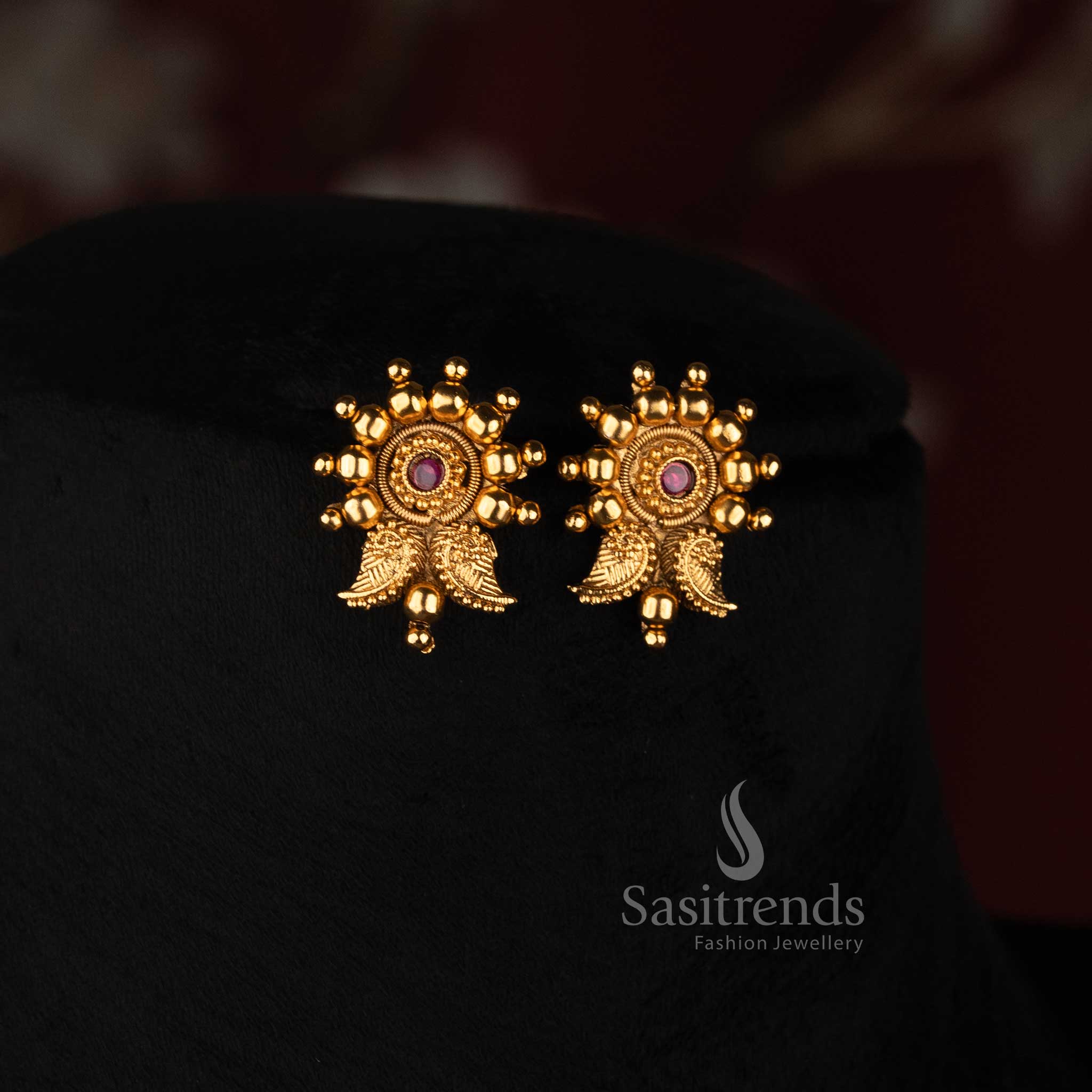 Traditional Antique Gold Plated Paisley Motif Broad Choker Necklace Set, Earrings & Maang Tikka for Bridal, Festive & Temple Wear - Sasitrends 