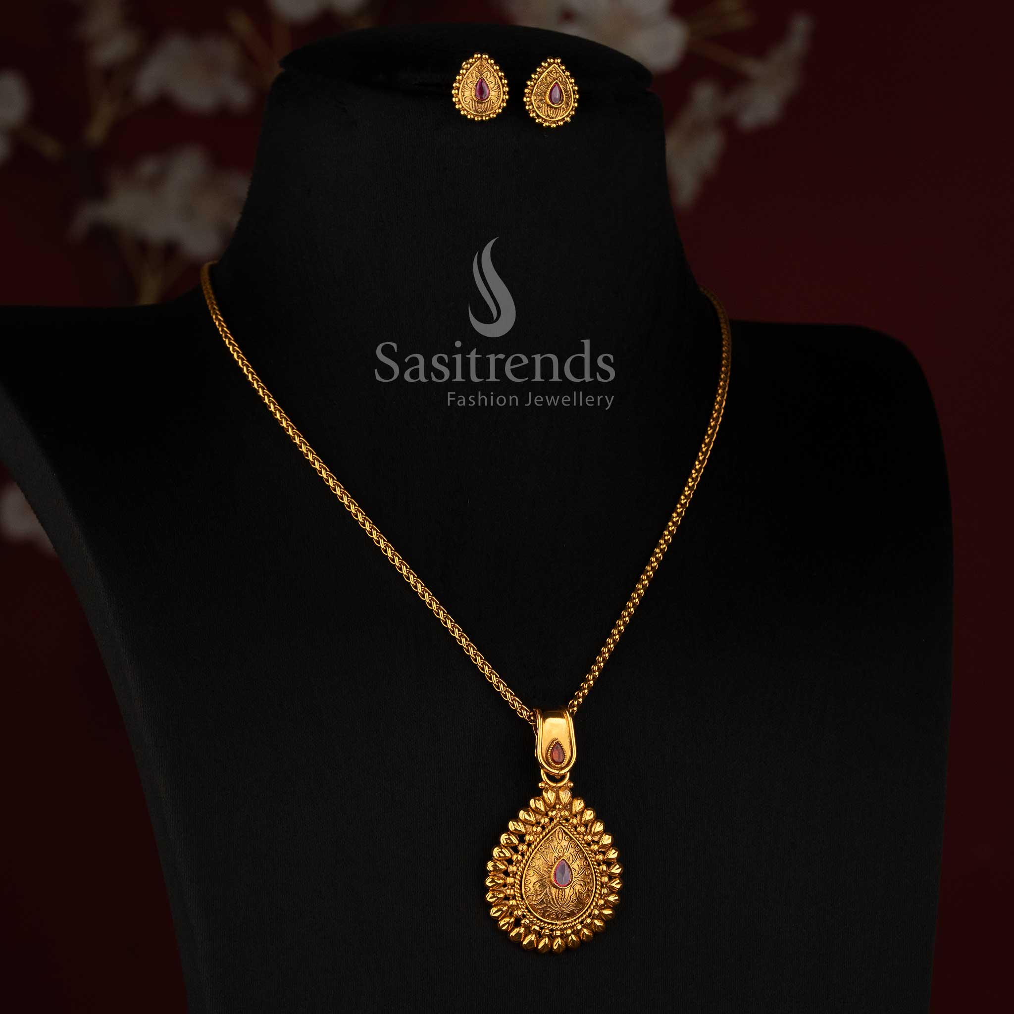 Sasitrends antique gold plated traditional temple teardrop pendant necklace set with matching earrings and intricate detailing 