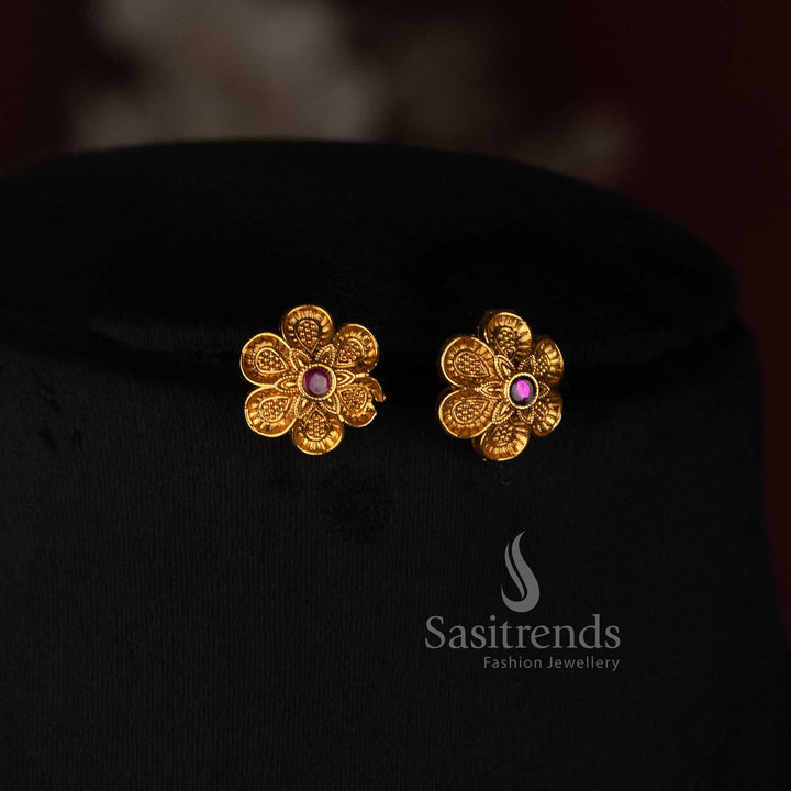 Sasitrends antique gold plated Indian jewellery set with detailed round flower pendant and coordinated floral earrings 