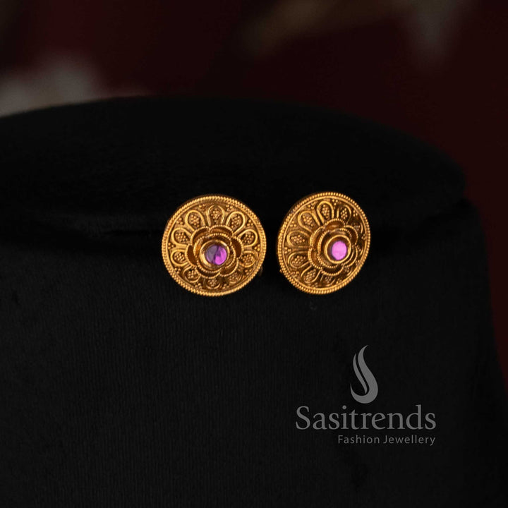 Sasitrends Traditional Antique Gold Plated Layered Flower Pendant Necklace Set with Fine Chain for Festive, Temple & Ethnic Wear