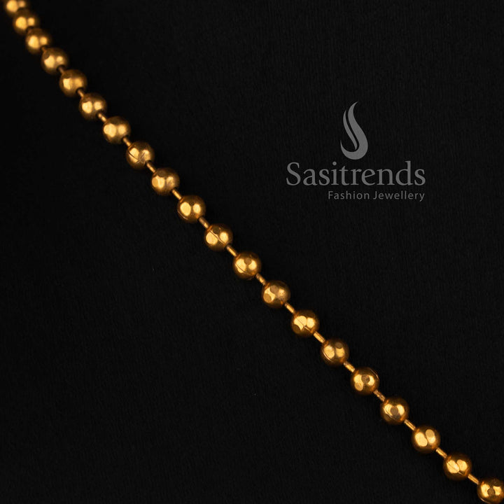 Sasitrends antique gold plated festive necklace set with ornamental round pendant, patterned centre panel and matching round earrings 